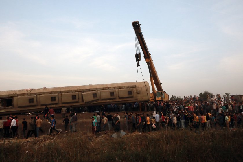 души загинали влаковата катастрофа египет