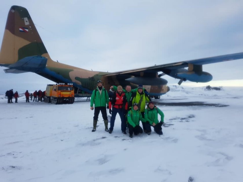 завръщат участниците ата национална антарктическа експедиция