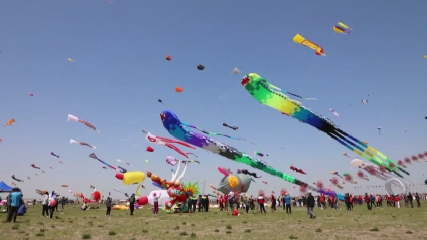 118 отбора участват в международния фестивал на хвърчилата в Китай