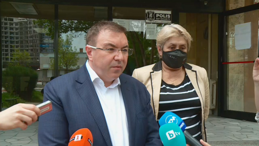 Много съм доволен от темпа на ваксинация. 100 000 ваксини