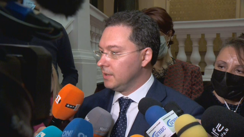 Направихме сериозен, открит опит да призовем партиите, с които имахме