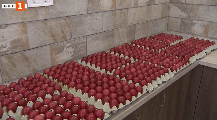 На Велики четвъртък в Бачковския манастир боядисват 2021 яйца