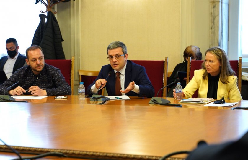 Съставът на ЦИК да бъде от 15 души - реши