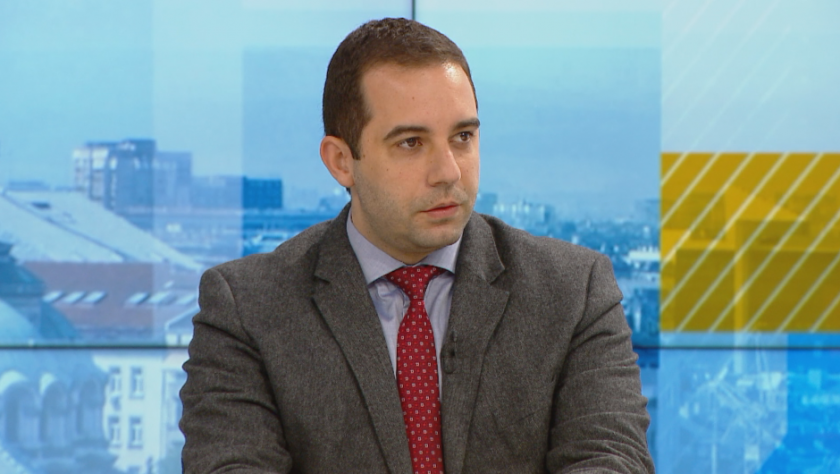 Не се обмисля изтегляне на ваксината на Астра Зенека. Това