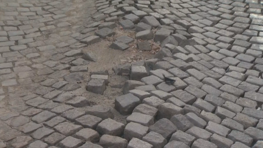 Дупки чупят коли в столичния квартал "Полигона"