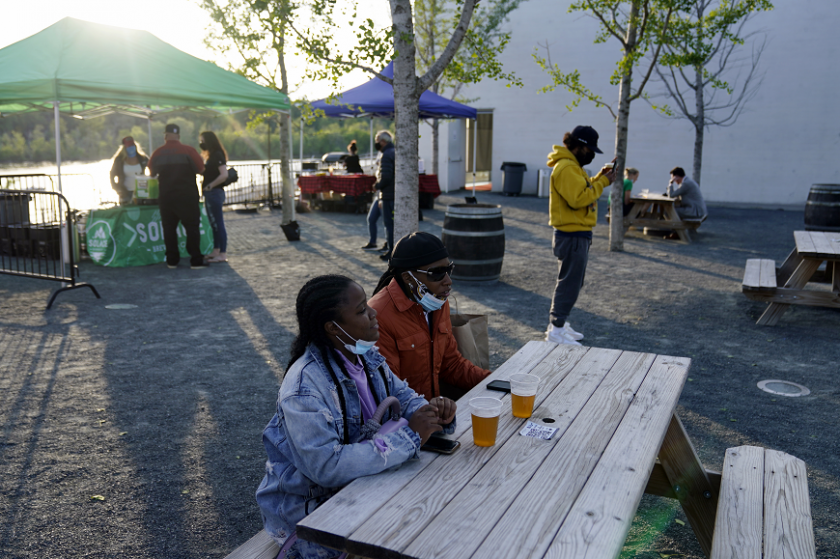 В САЩ: Безплатна бира за всеки ваксиниран