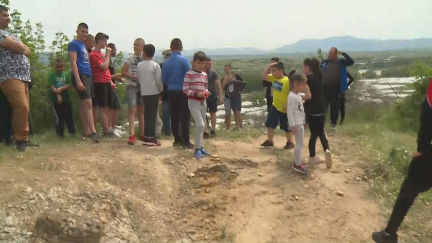 В село Струма се надхвърлят с яйца за здраве и берекет