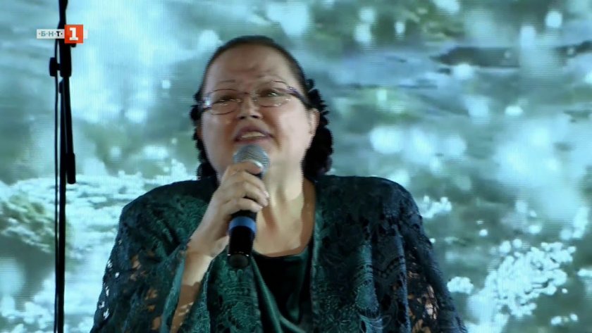 Почина една от най-емблематичните и най-обичаните български поп-изпълнителки, Ваня Костова.Тя