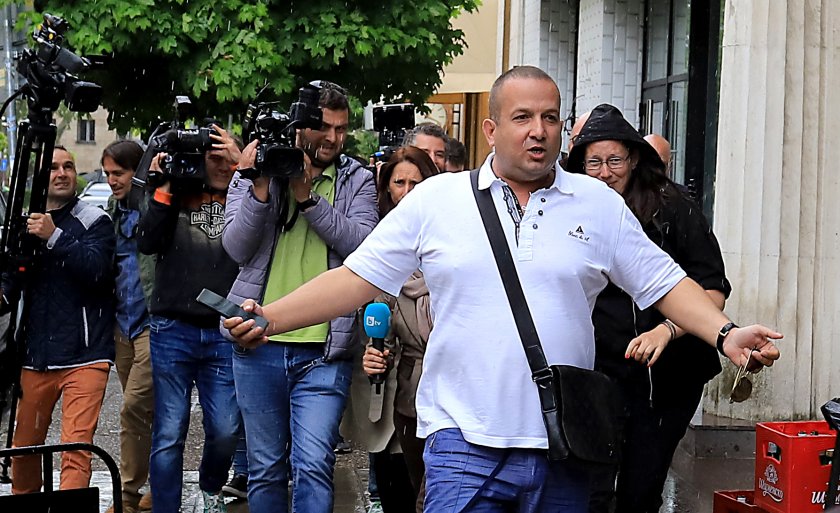 Над 3 часа разпитваха Светослав Илчовски в прокуратурата