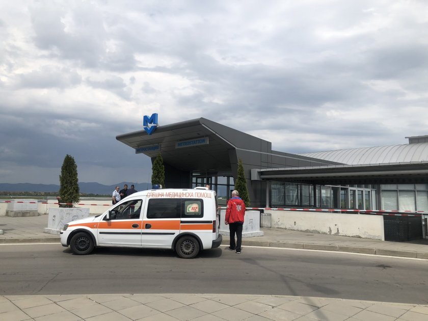 Полицията продължава разследването на стрелбата в метростанция Летище София” от