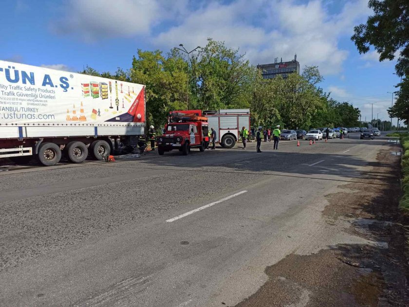 Момче на 22 години и момиче на 18 загинаха на