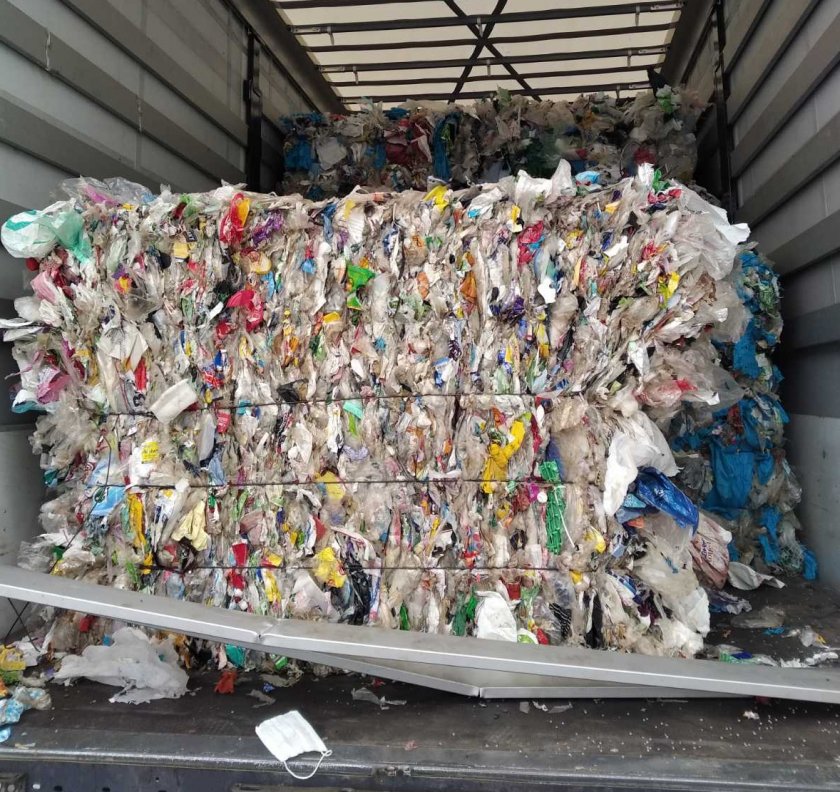 камиони пластмасови отпадъци българия задържани турската граница