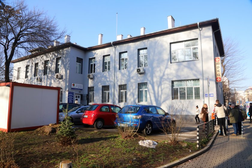 Осем общински ДКЦ-та в столицата отварят зелени коридори, а целта