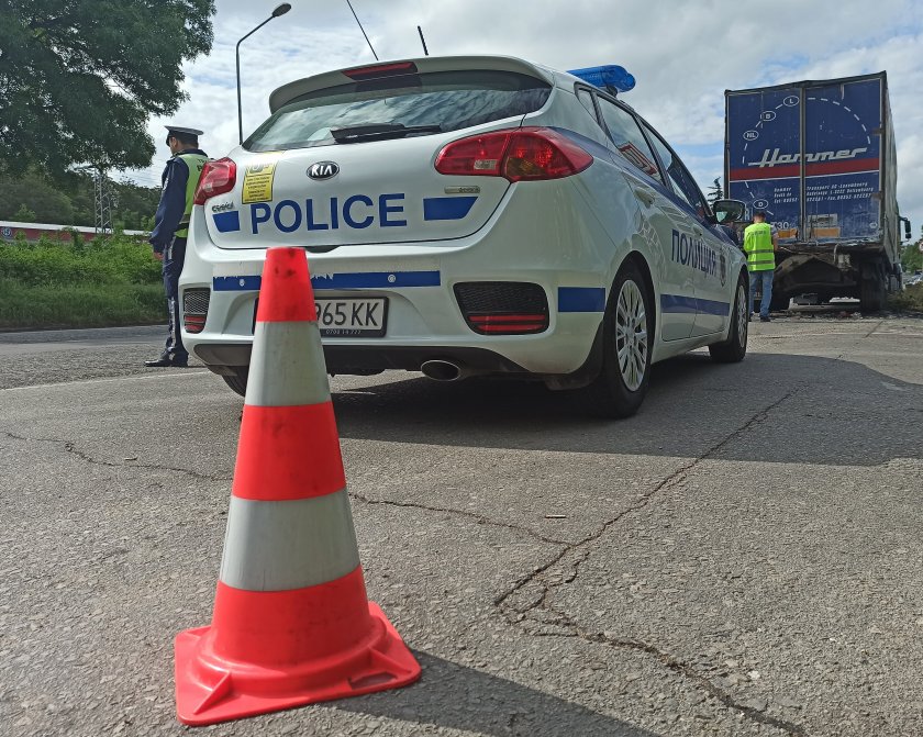 Утре село Тръстеник се прощава с двамата младежи, които в