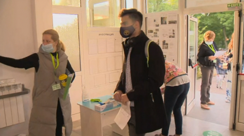 В 8 часа започна изпитът за втората задължителна матура по