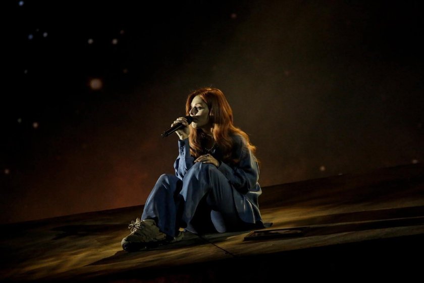 Звезди от шоубизнеса пожелаха успех на Виктория на сцената на "Евровизия"