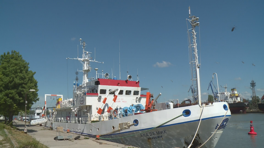 1 милион лева са нужни за ремонт на научно-изследователския кораб "Академик"