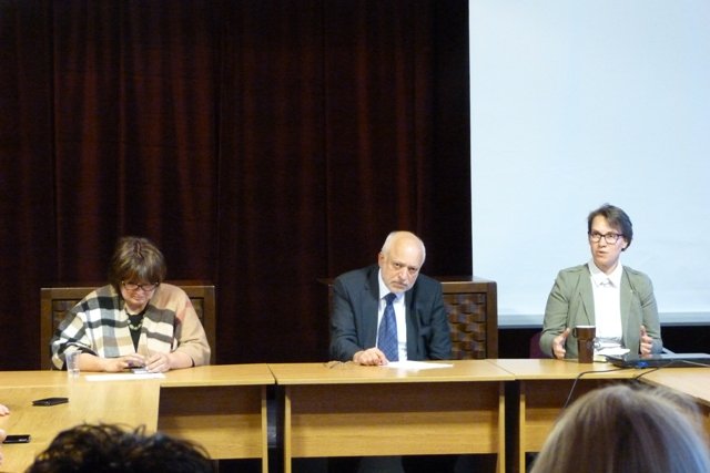 Служебният министър на културата проф. Велислав Минеков и директорите на