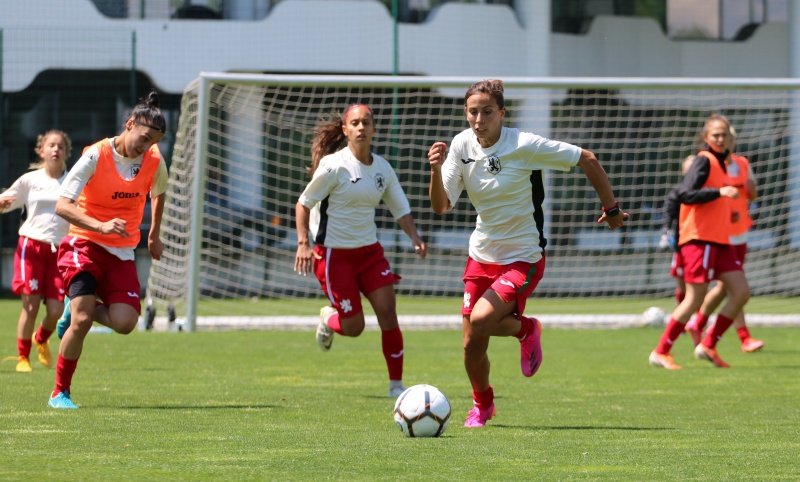 женският национален отбор започна своята подготовка