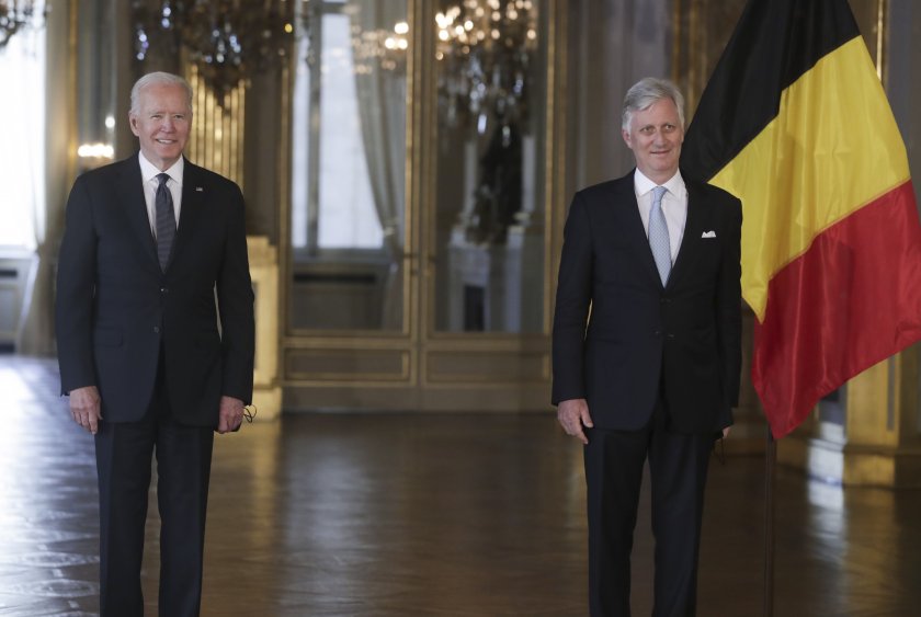 Втори ден от посещението на американския президент в Брюксел. Вчера