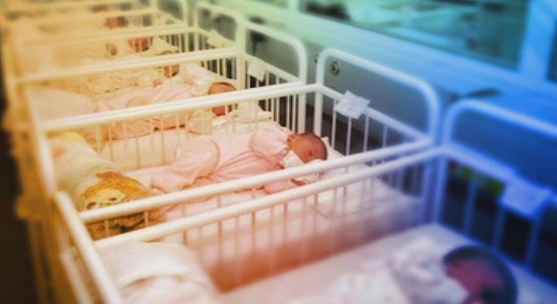 рекорд първа болница бебета родиха денонощие снимка