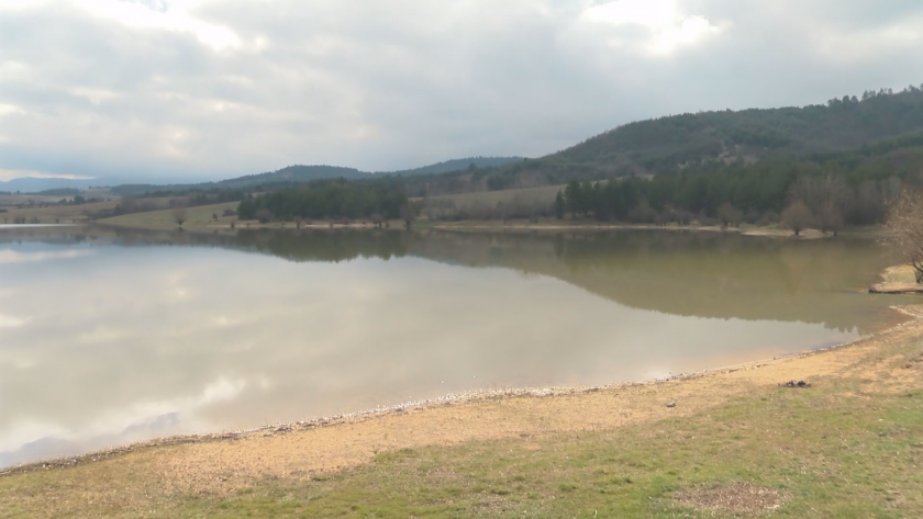 Над 1600 служители на Напоителни системи остават без заплати този