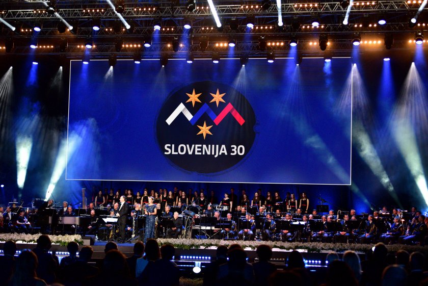 словения празнува години независимост