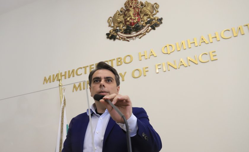 финансовият министър очакваме допълнително млрд лева данъци края годината