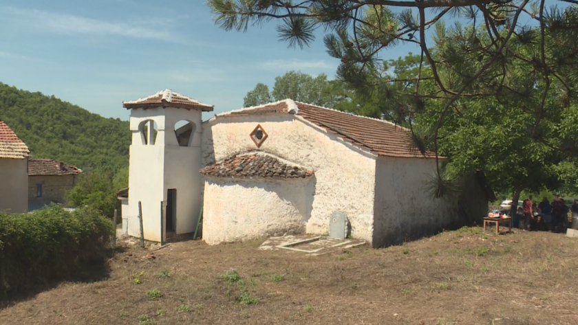 Село Пиперица отбеляза 150 години от изграждането на селския храм