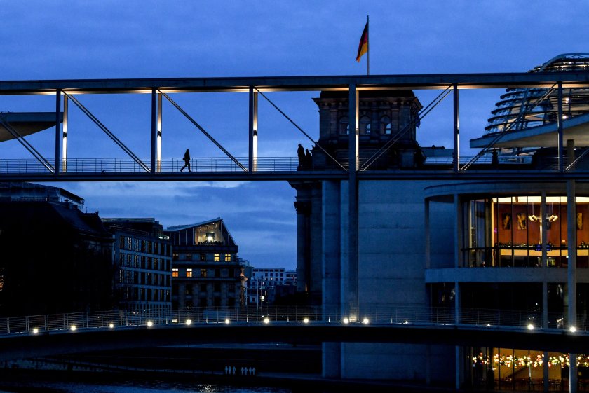 Властите в Берлин разрешиха от 3 юли да се провеждат