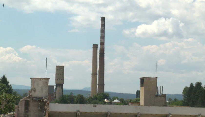 По искане на собствениците с нарочна заповед днес бяха съборени