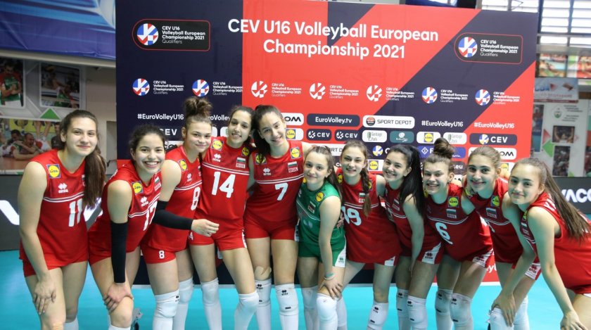 девойките ударно начало европейското първенство волейбол