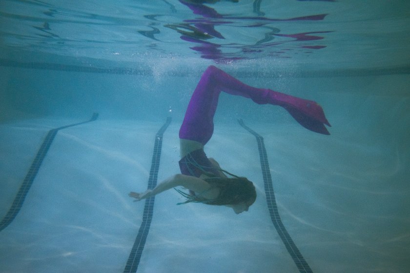 Плуването с опашка на русалка набира популярност в Швейцария