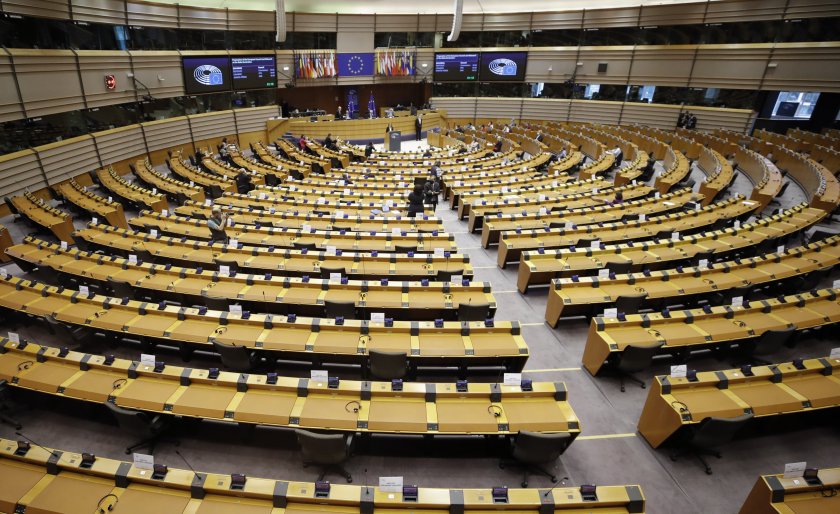 Европейският парламент осъжда най-категорично новото законодателство, насочено срещу ЛГБТИК и