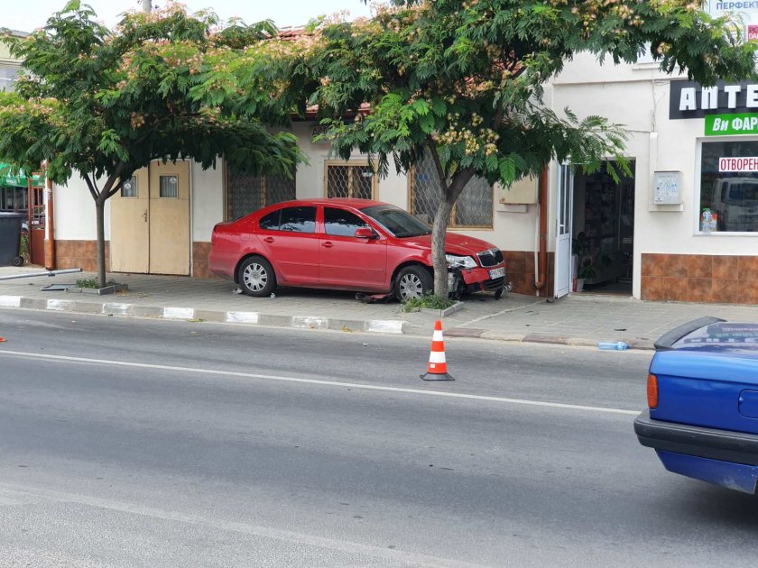 Днес около 11.40 ч. на главната улица в пазарджишкото село