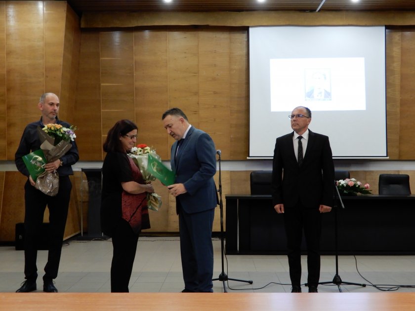Маестро Теодор Добройков беше удостоен посмъртно с Наградата на Карлово
