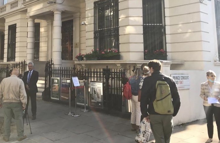 В британската столица не се наблюдава струпване пред избирателните секции.