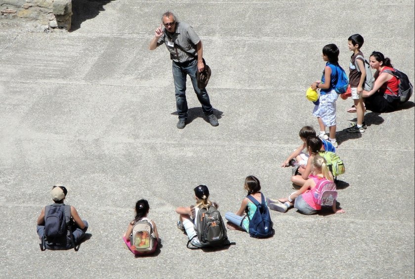 Вчера правителството одобри 2 571 250 лева за 4142 ученици,