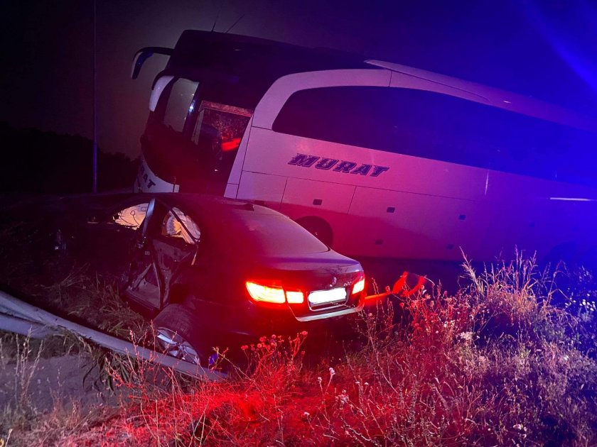 катастрофа румънски автобус автомобил велико търново