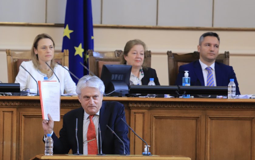 Сблъсък в НС: ГЕРБ поискаха доказателства за подслушвани, Рашков не огласи имена (Обзор)