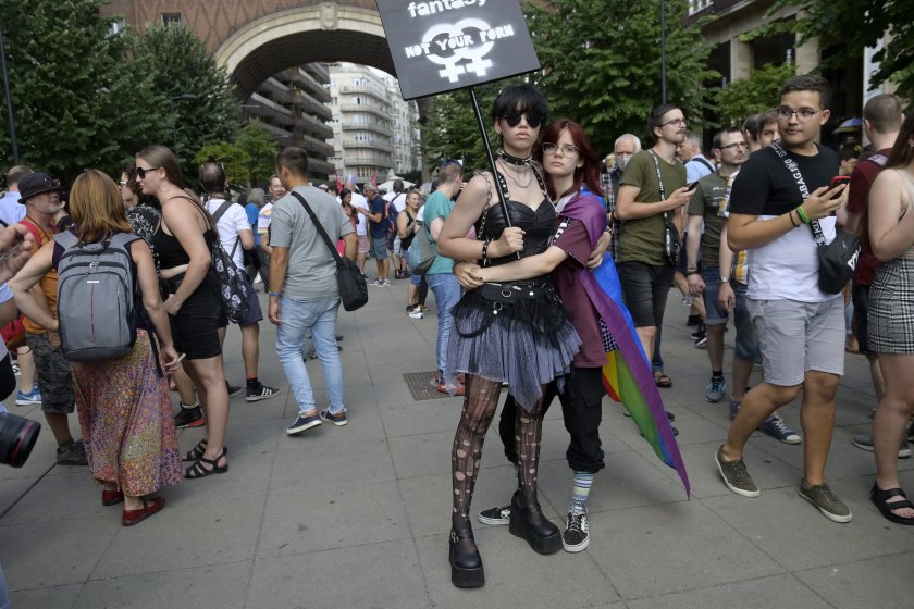 Хиляди унгарци се включиха в годишния гей парад в Будапеща