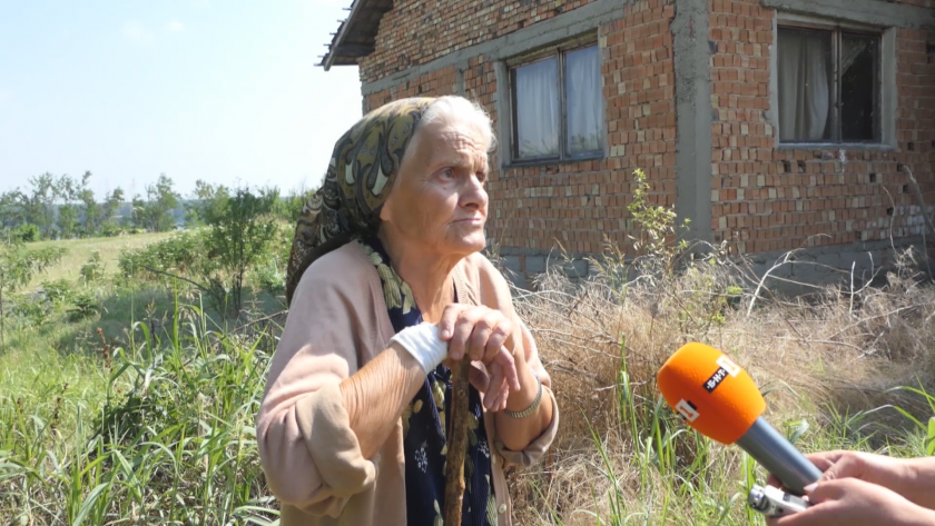72-годишната Карамфила Флорова от видинското село Гомотарци е принудена да