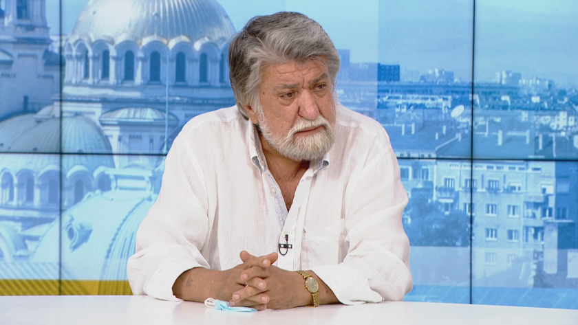 Вежди Рашидов с отличие на Кралския артистичен кръг в Барселона