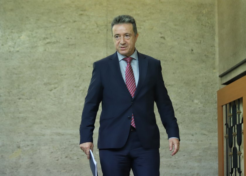 Законът за съдебната власт дава право на правосъдния министър да