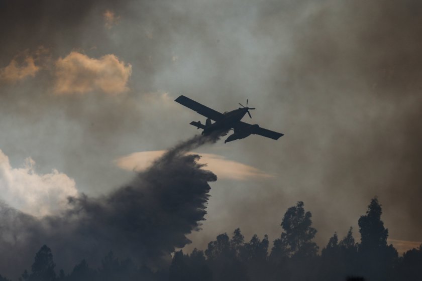 Самолет за гасене на пожари се разби в Гърция в