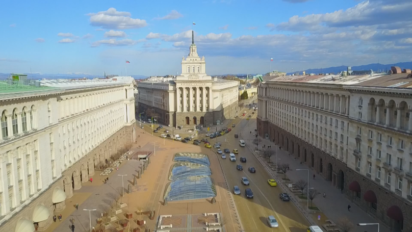 Политическа турбуленция: Каква ще е съдбата на третия мандат, ако ГЕРБ върнат втория