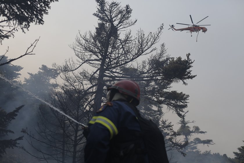 вучич праща сръбски хеликоптери гасят пожарите гърция