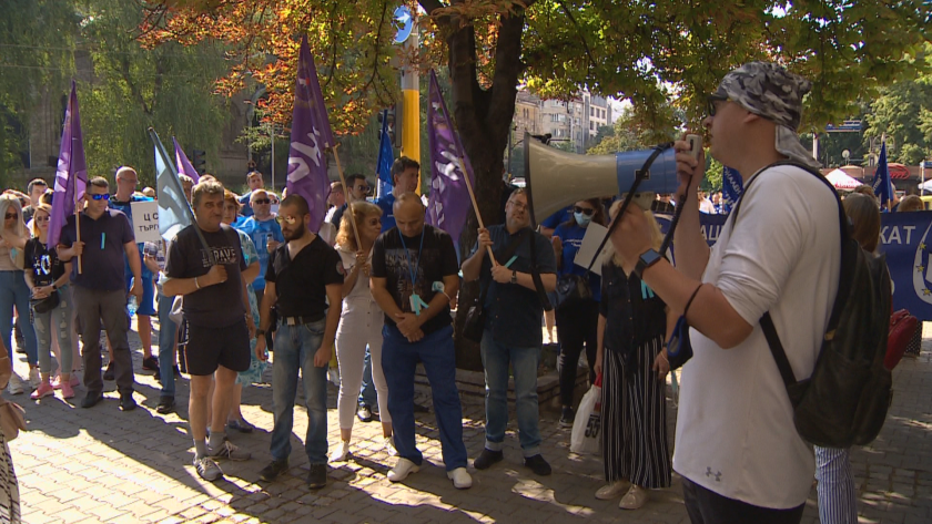 Протест на служители на "Автомагистрали" на 5 места в страната