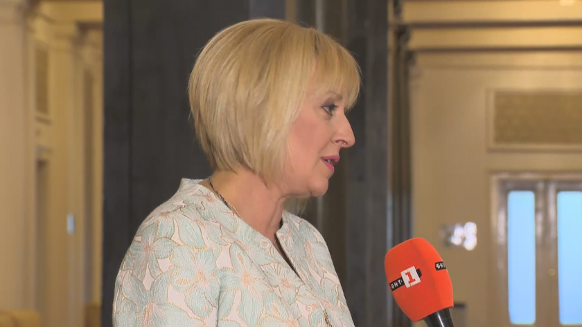 Манолова: Трябва да започнем нормален диалог без опити за доминация и налагане на диктат