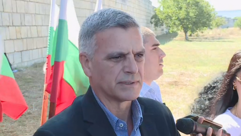 Кабинет, гласуван с плаваща подкрепа, вещае несигурност за гражданите и